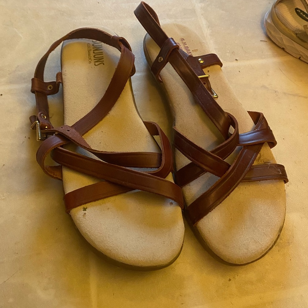 G.H. Bass & Co. Sunjun Sandals